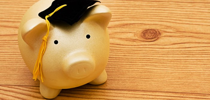 How to Be Smart About Credit Card Debt When You Have Student Loans