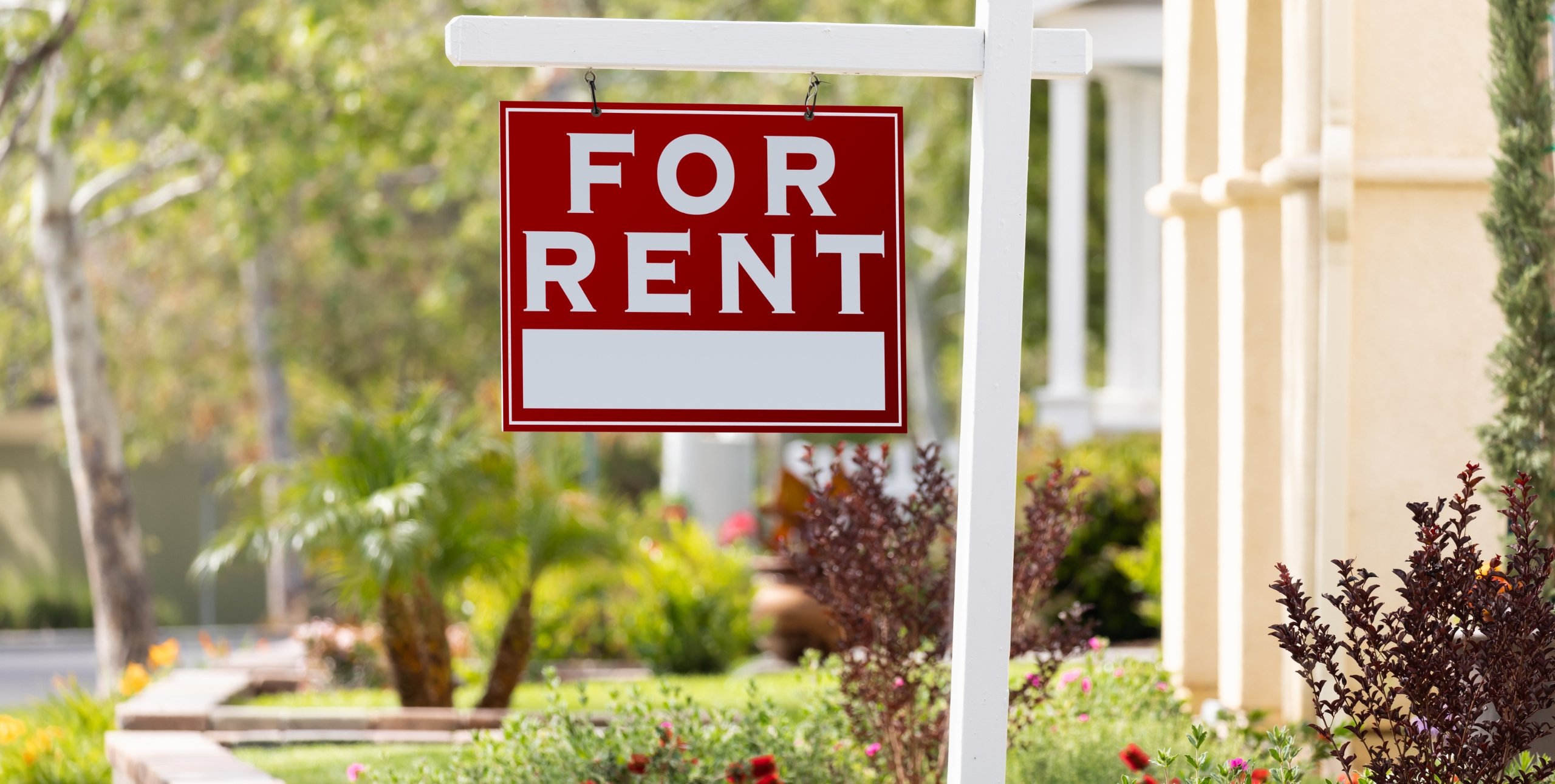 for rent sign in yard