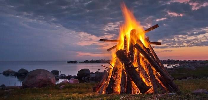 5 Real Estate Investing Lessons Learned From Building a Campfire